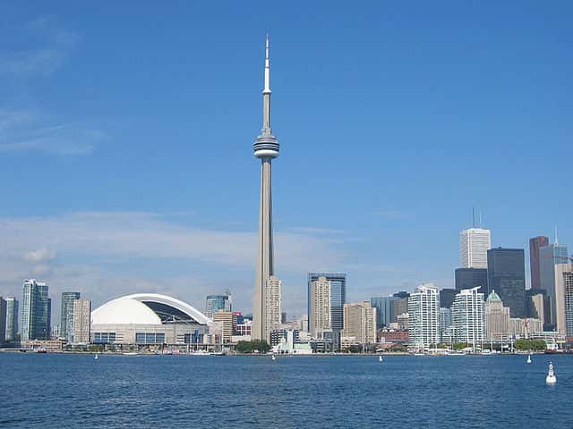 Toronto est la plus grande ville du Canada. © AssetBurned, <em>Wikimedia,</em> CC by-nc 3.0