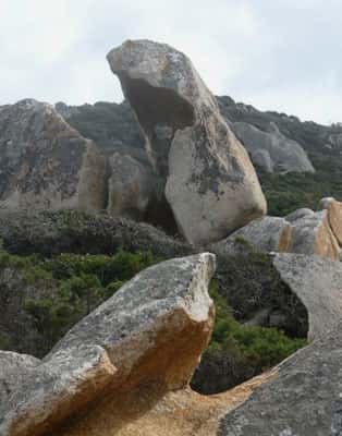 Ce taffoni de granite est situé en Corse. © Campomoro-Senetosa, Corse, France GNU, CC DP