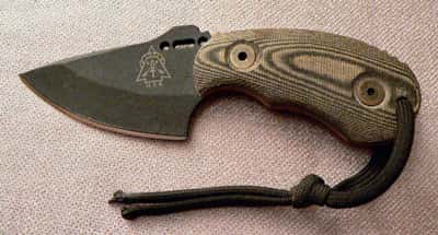 Skinner ou couteau à peler le gibier. © Wikipedia - Eva K.