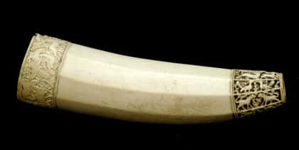 Olifant en ivoire à décor historié XI<sup>e</sup> siècle. © Musée Clermont-Ferrand