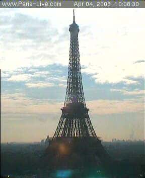 Une image d'une webcam de la Tour Eiffel