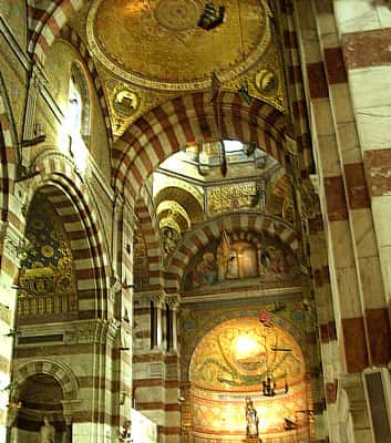 Intérieur de Notre Dame de la Garde © wikipedia
