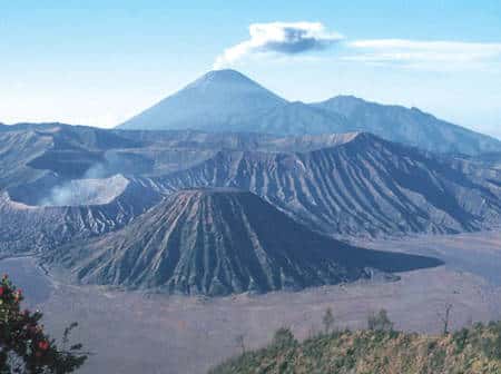 Le volcan Bromo, est de Java. © J.-Cl. Tanguy, CNRS