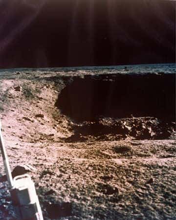 Le cratère évité par Apollo 11, qui donna des sueurs froides aux astronautes... et à la Nasa. Crédit Nasa