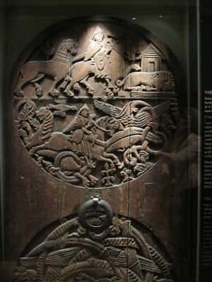 Un pan de porte du XIII<sup>e</sup> siècle conservé à Reykjavik. © <em>National Museum of Iceland</em>