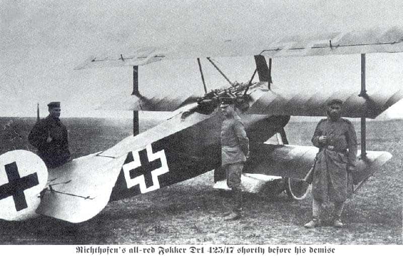 Le Fokker DR-1, rendu célèbre par le baron Manfred von Richthofen, dit le Baron Rouge. © <em>Creative Commons</em>