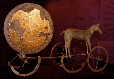 <em>The Sun Carriage from the Bronze Age, at display at the National Museum (Nationalmuseet) in Denmark</em>. © Malene Thyssen, Wikipedia, GNU Free Documentation License, Version 1.2