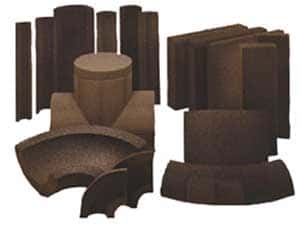 Coquilles, coudes et douelles destinés à l’isolation des tuyauteries et équipements véhiculant des fluides à basses ou hautes températures. © Foamglas