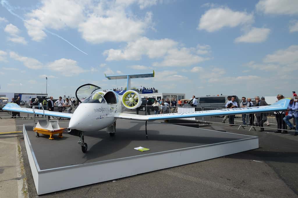 E-Fan, l'avion tout électrique d'Airbus