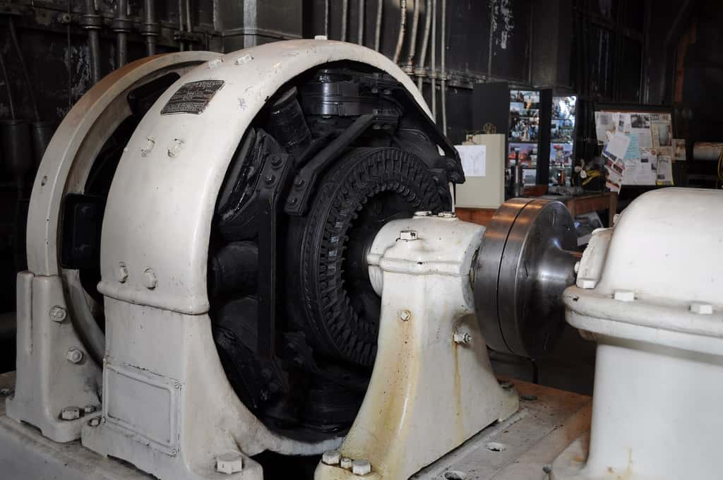 Ici, un générateur électrique américain de la <em>General Electric</em>. © Joe Mabel, CC BY-SA 3.0, <em>Wikimedia Commons</em>