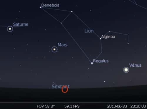 Les planètes Saturne, Mars et Vénus et l'étoile Régulus forment un alignement dans le ciel