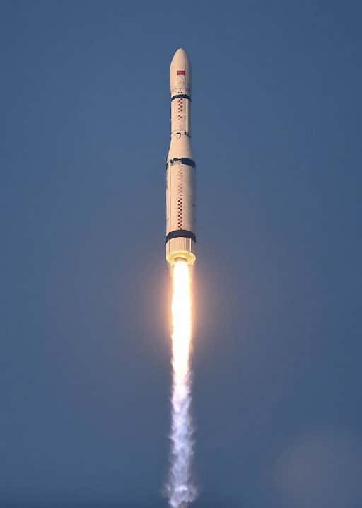 Longue Marche 6 a un petit air de ressemblance avec le Vega d'Arianespace, dont les performances sont plus élevées. © CNSA