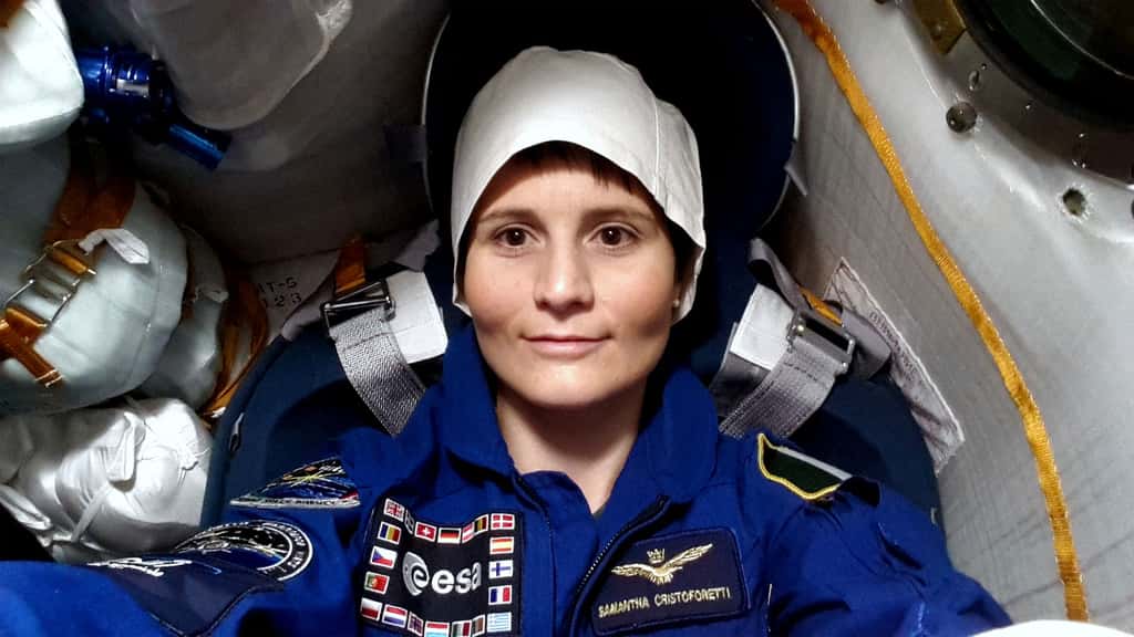 L’Italienne Samantha Cristoforetti lors d'essais à bord de la capsule Soyouz dans laquelle elle voyagera pour rejoindre la Station spatiale (ISS). © Esa, S. Corvaja