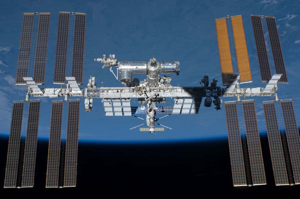 La Station spatiale internationale vue en mai 2011. © Nasa