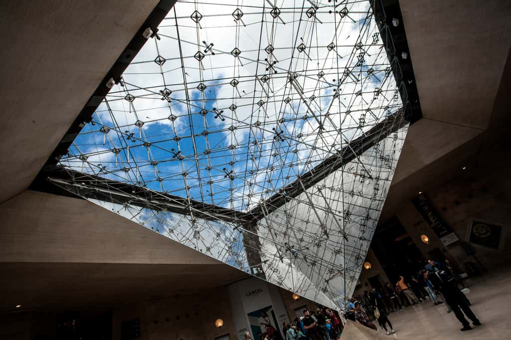 Le Carrousel du Louvre abrite la galerie marchande du musée et accueille parfois des événements comme l'Art Shopping Paris. © Alexandra Lande, © Adobe Stock