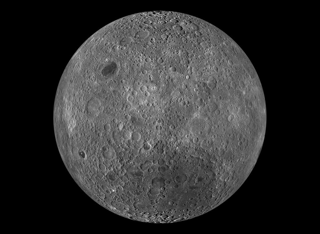 La face cachée de la Lune telle que la révèle le <em>Lunar Reconnaissance Orbiter</em> (LRO). © Nasa, GSFC, <em>Arizona State University</em>, DP
