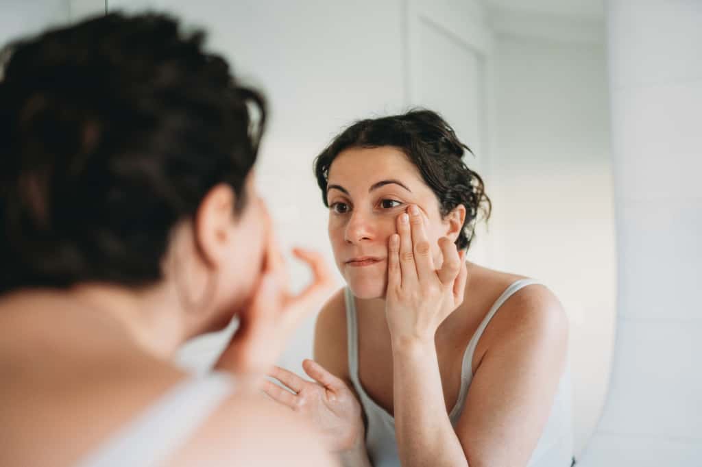 Marre des yeux secs et fatigués ? Adoptez ces gestes simples pour un