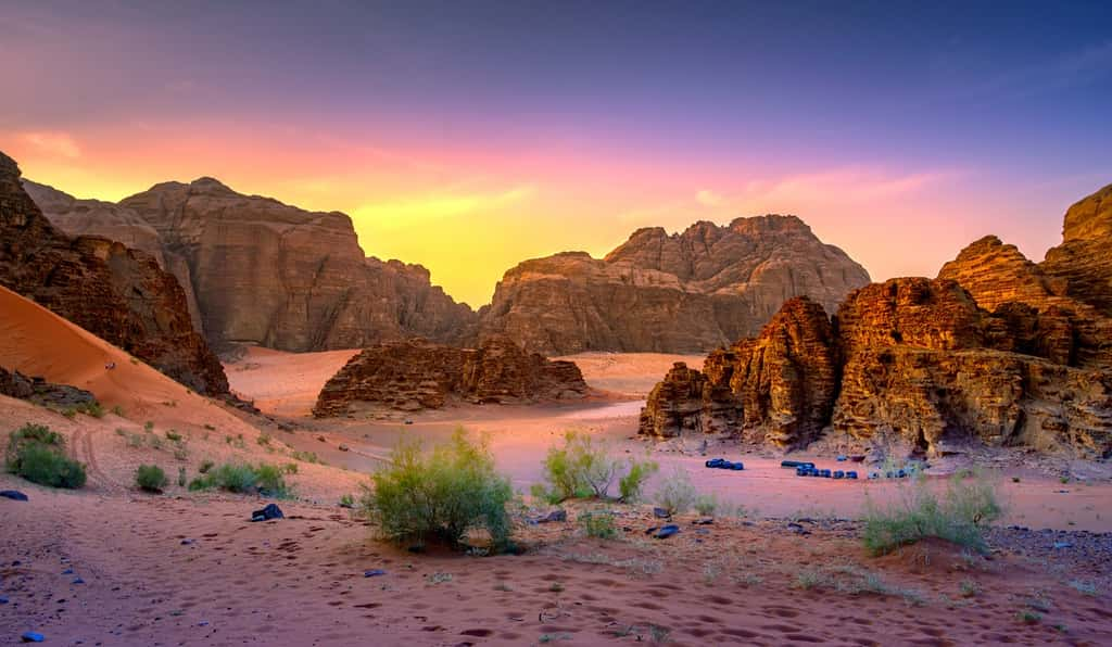 Le Wadi Rum en Jordanie offre de splendides panoramas. ©gatsi, Adobe.