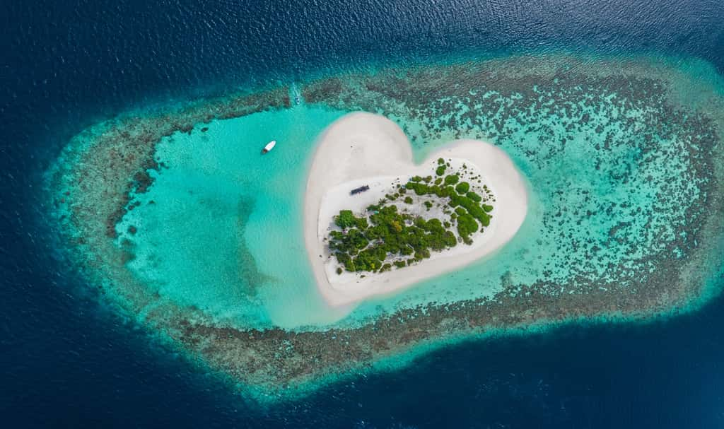 Les Maldives sont une destination de choix pour passer d'île en île. ©willyam, Adobe.