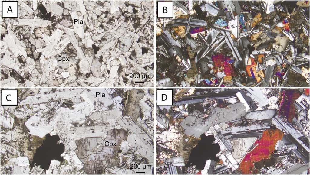 Photomicrographies montrant des gabbros internes (A et B) et externes (C et D) en lumière polarisée plane (A et C) et en lumière polarisée croisée (B et D). © CC BY 4.0, <em>Science Direct</em>