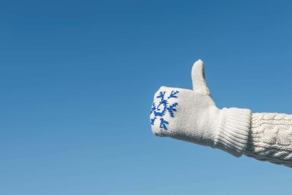 En cas de sensation de froid à vos extrémités, tenez-vous en aux fondamentaux pour les réchauffer. © Shutterstock