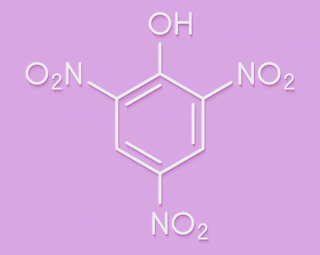 L’acide picrique (2,4,6-trinitrophénol) est un puissant explosif. © molekuul.be, Fotolia
