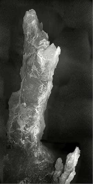 Les sources hydrothermales abritent des communautés d’archéobactéries chimiolithotrophes qui vivent près des cheminées sous-marines. © National Science Foundation, domaine public