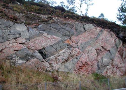 Granite de Scottish Highlands. L’emploi du granite par l’Homme remonte à plusieurs milliers d’années. © geologyrocks.co.uk