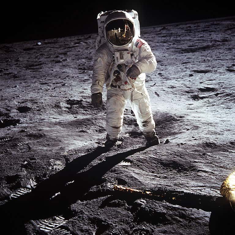 Buzz Aldrin marche sur la Lune. La mission Apollo 11, en 1969, constitue l'un des moments forts du programme Apollo. © Nasa