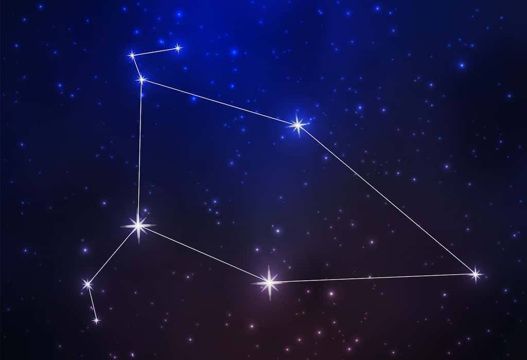 Les Céphéides sont des étoiles variables pulsantes. Leur période est de un et quelques dizaines de jours. Et leur éclat oscille entre 0,1 et 2 magnitudes. © foxyliam, Fotolia