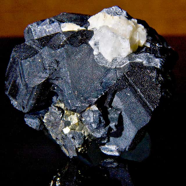 Le faciès cristallin de la pyrite est reconnaissable. © Orbital Joe, Flickr CC by nc-nd 2.0