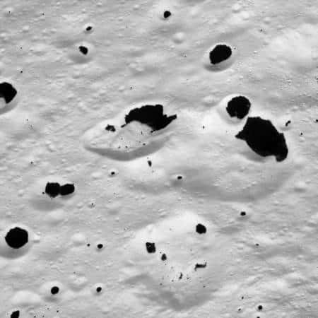 Détail de la face blanche. Crédit : JPL/Nasa