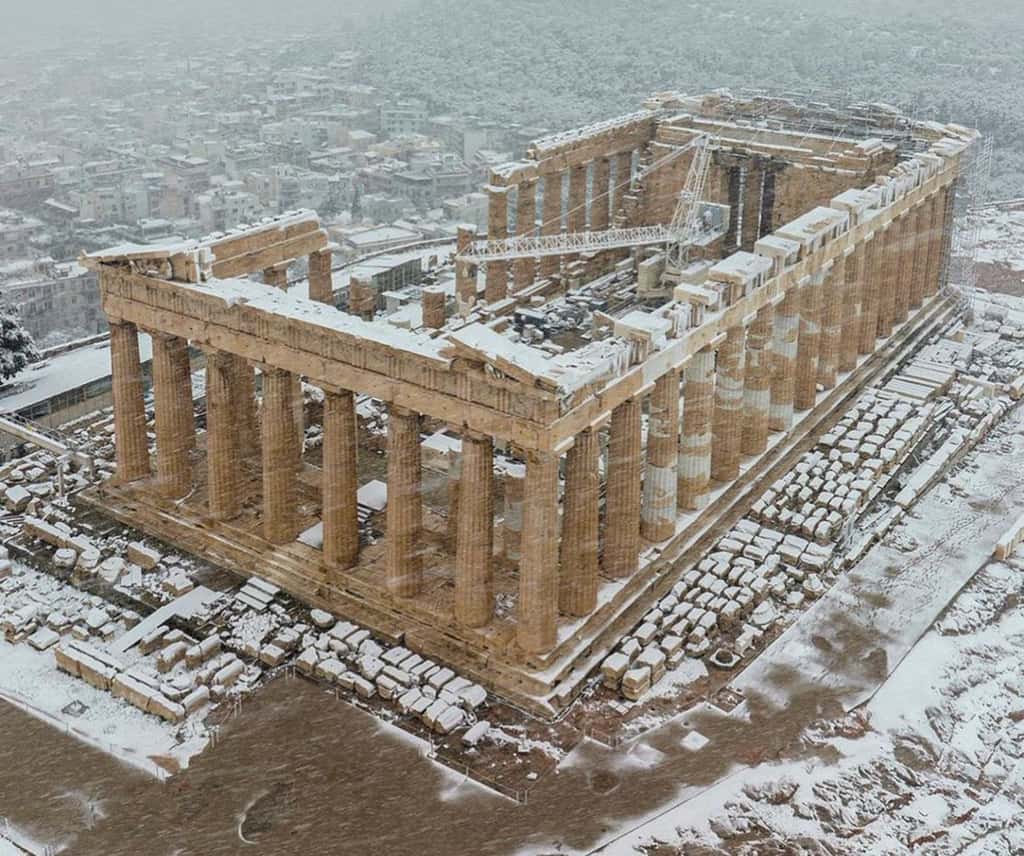 L'Acropole, à Athènes sous la neige. © dr tzankatian