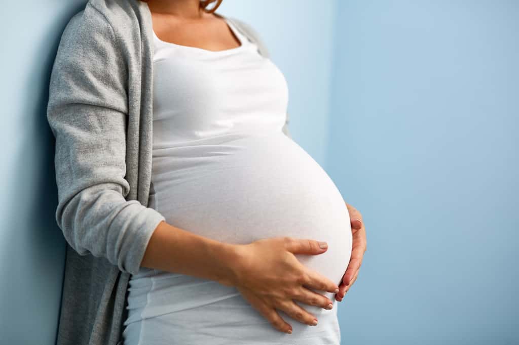 La vaccination est recommandée chez les femmes enceintes, à tous les stades de la grossesse. © pressmaster, Fotolia