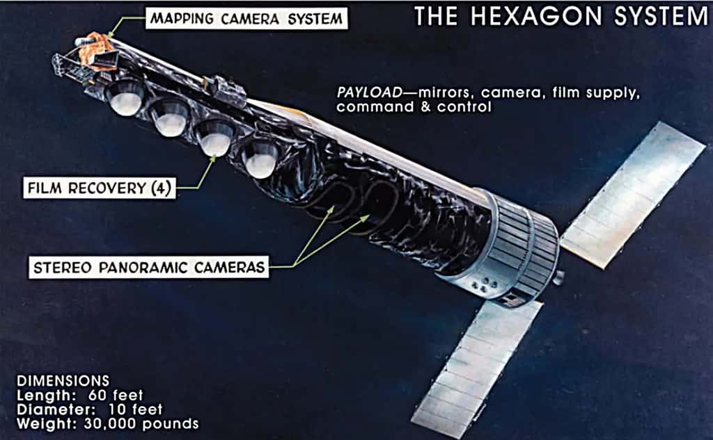 Illustration d’époque du satellite KH-9 Hexagon de l'Air Force. C’est avec celui-ci qu’a été déployé le petit satellite IRCB (S73-7) en 1974. © US Air Force