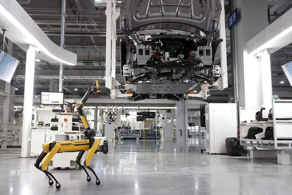Une armée de robots pour construire des voitures et cultiver. © Hyundai