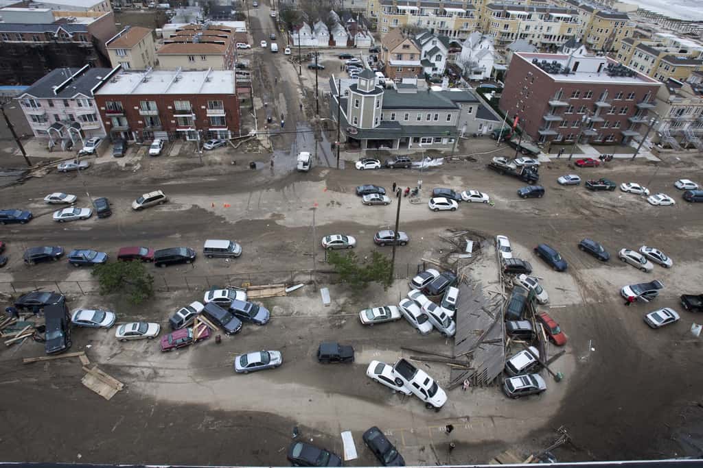 Un quartier de New York dévasté après le passage de l'ouragan Sandy en 2012. © MISHELLA, Adobe Stock