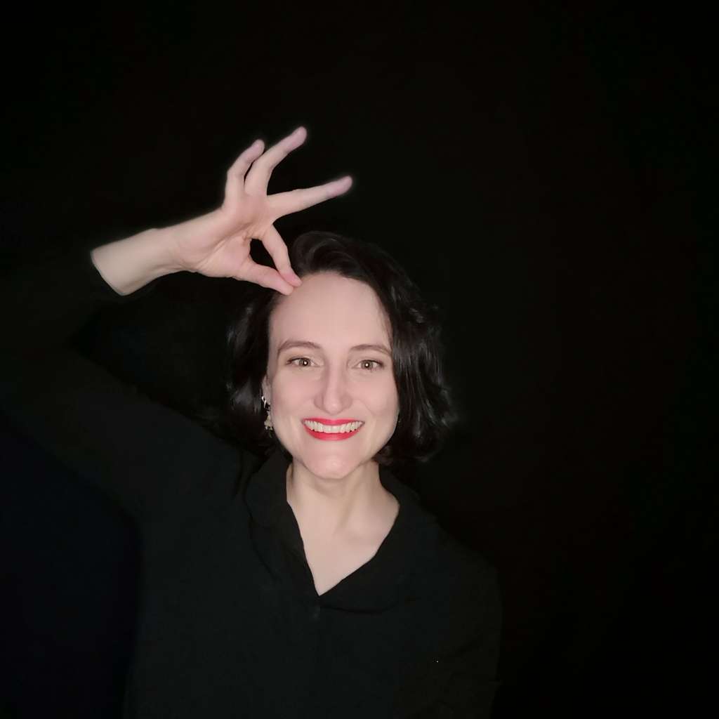 Jessica, passionnée de langue des signes française, vous donnera les clés pour signer vos premiers mots. © Jessica C. Garreau
