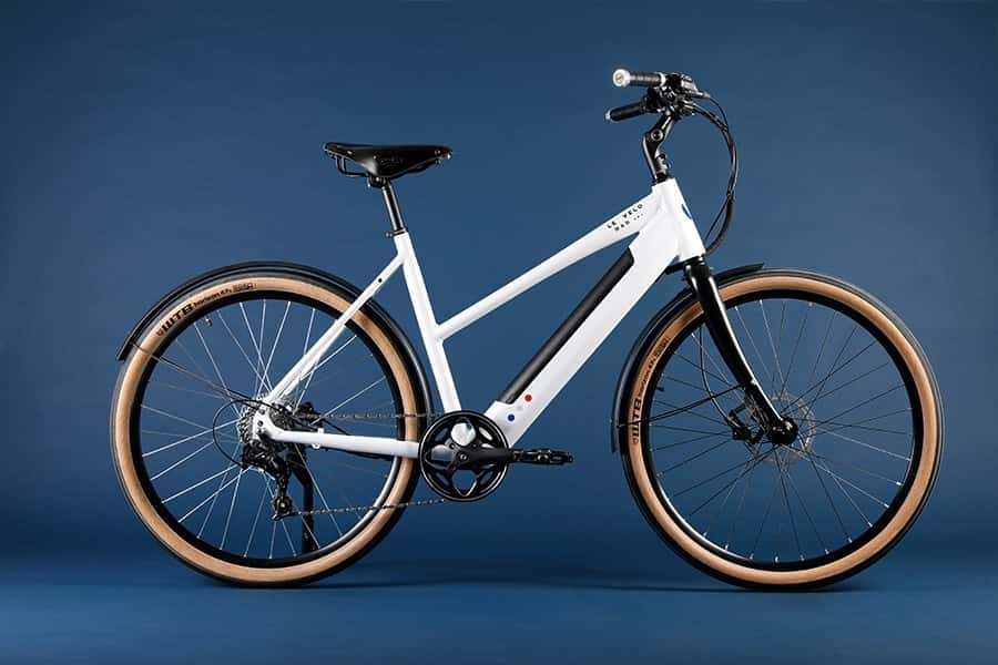 Le Vélo Mad Urbain 2 est disponible en blanc ou noir. © Le Vélo Mad