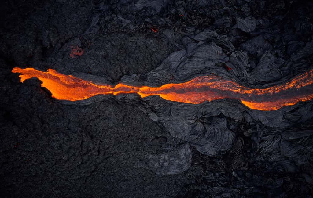 L'accès direct au magma apporterait des informations inédites sur les processus magmatiques. © Cavan, Adobe Stock
