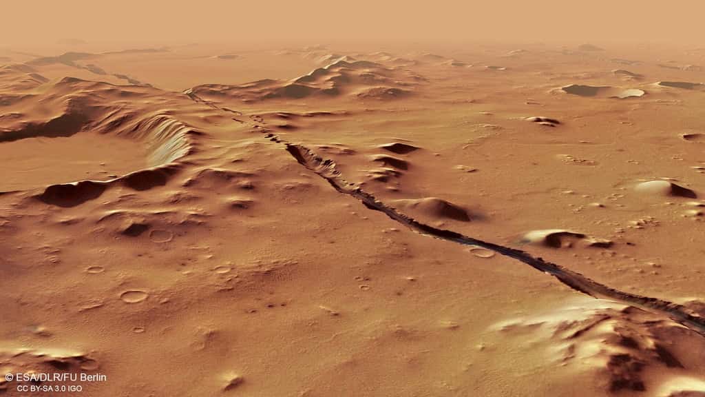 Une autre vue des failles volcaniques de <em>Cerberus Fossae</em> bien visibles sur cette image reconstituée à partir des observations de la sonde Mars Express. © ESA/DLR/FU Berlin, CC BY-SA 3.0 IGO