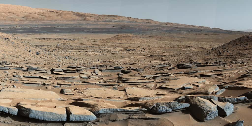 Restes d'un lac vieux de 3,5 milliards d'années qui remplissait autrefois le cratère Gale. Les scientifiques de la Nasa ont conclu dès le début de la mission Curiosity que Mars était habitable il y a longtemps, en se basant sur l'étude des restes de mudstone comme ceux-ci. © Nasa, JPL-Caltech, MSSS