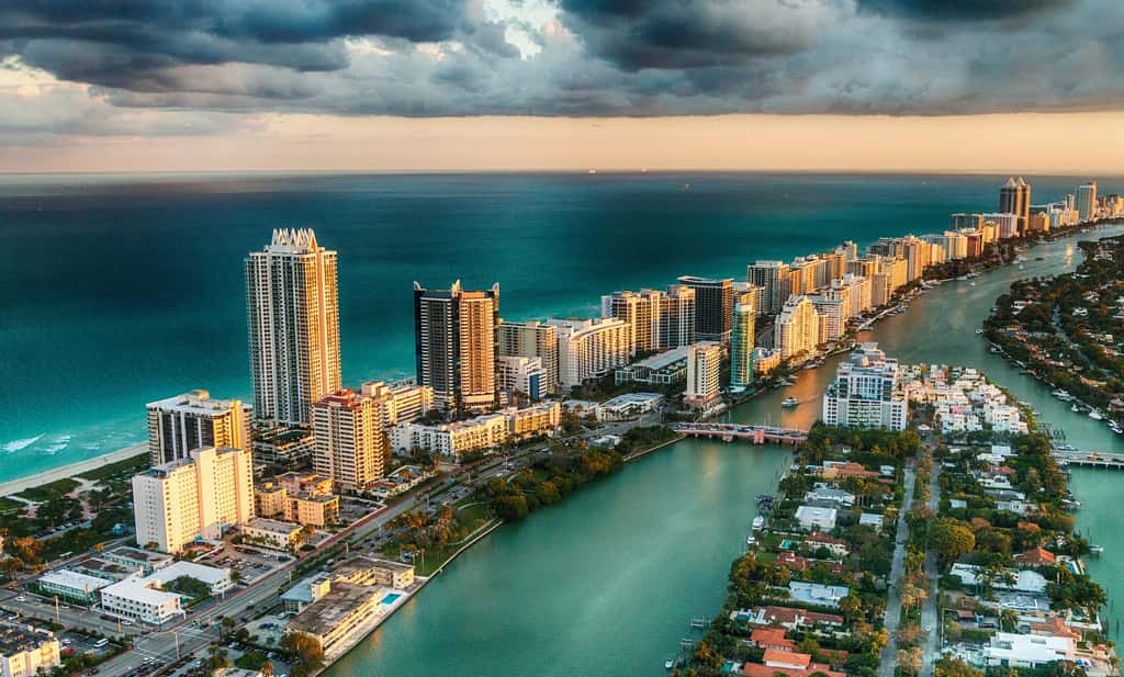 Miami, en Floride, aura disparu sous l'eau avant la fin du siècle, si ce n'est bien avant. © jovannig, Adobe Stock