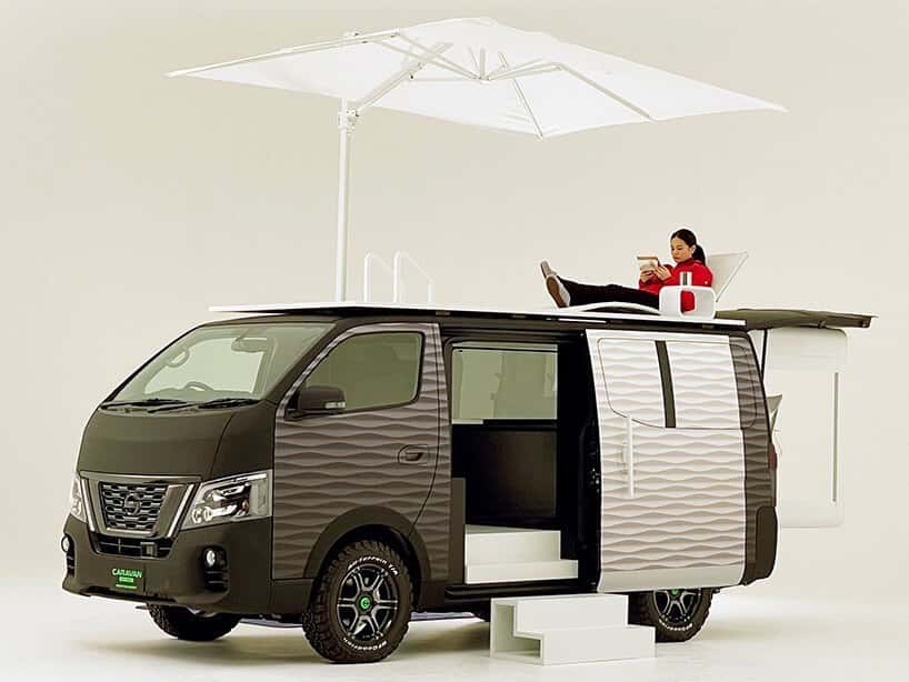 Le « toit terrasse du Caravan NV350 Office Pod Concept. © Nissan