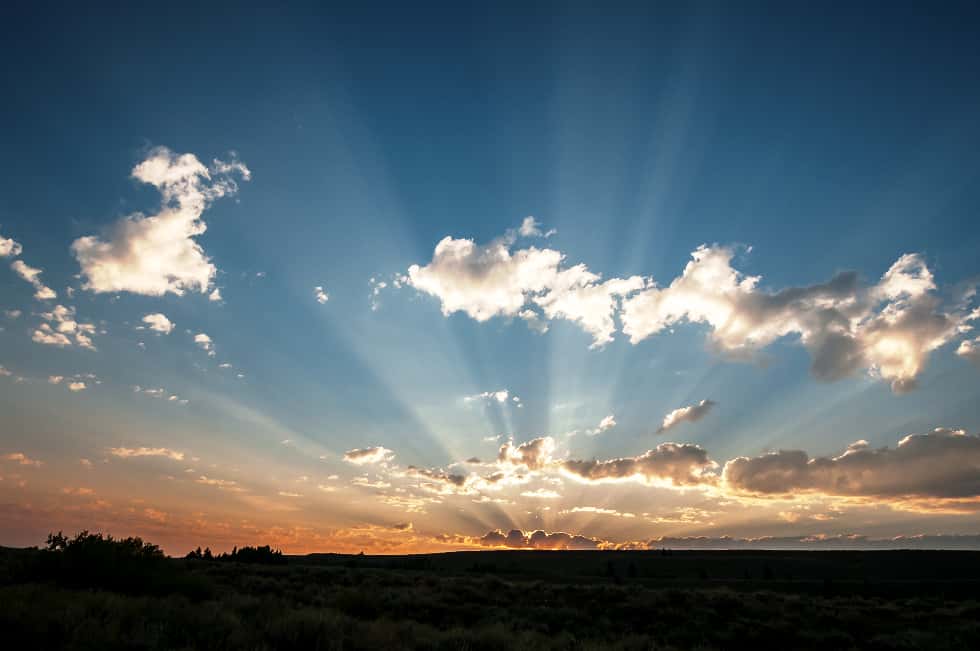  Un exemple de rayons crépusculaires à travers les nuages. © Z. Levy 