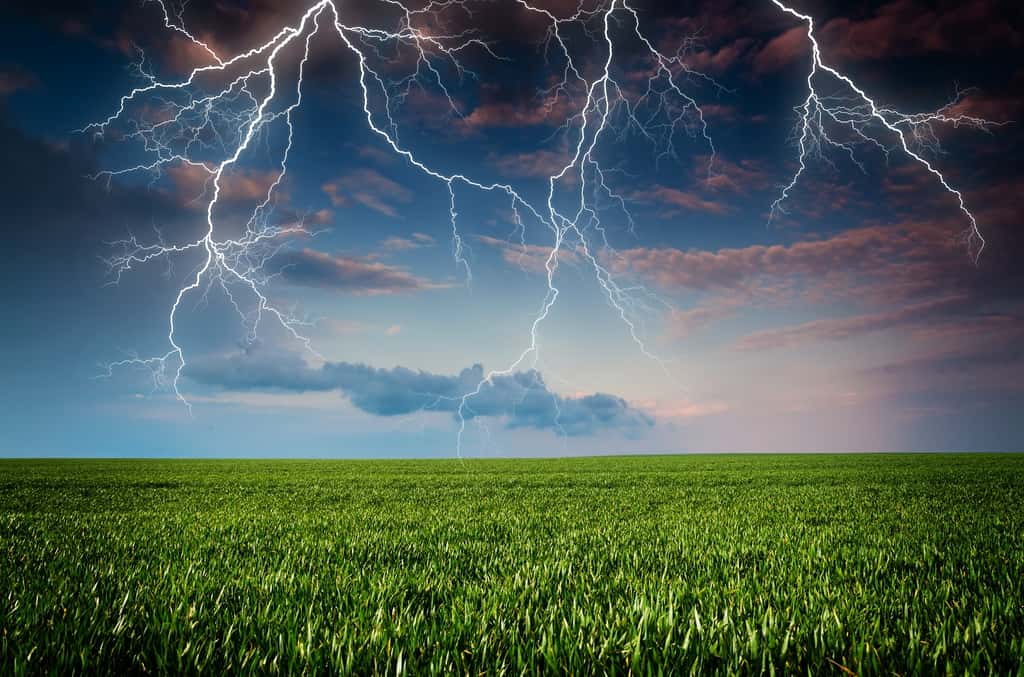 Le printemps s'annonce plus chaud que la normale en France et possiblement orageux. © klagyivik, Adobe Stock