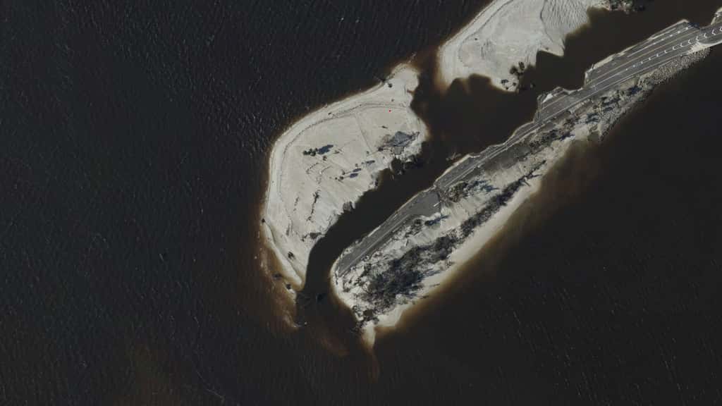 Une plage de la baie de Sanibel Causeway, en Floride, dévastée après le passage de l'ouragan Ian.&nbsp;© NOAA