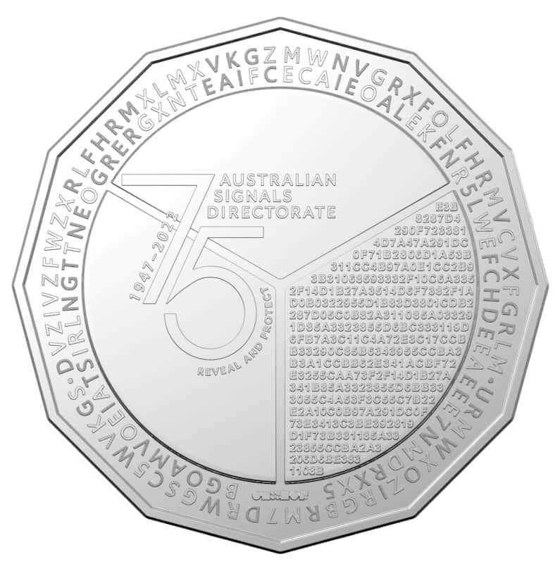 Côté pile de la pièce, avec deux lignes de texte codé sur le pourtour, et une série de chiffres en hexadécimal au centre. © <em>Royal Australian Mint</em>