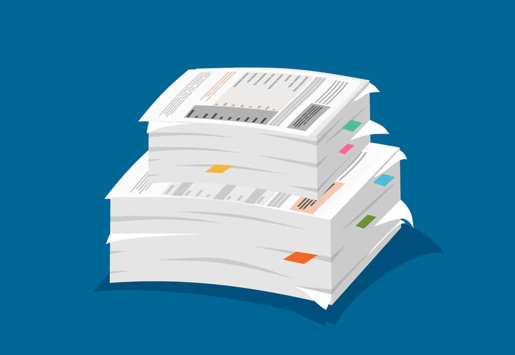 Différents formats de papier sont nécessaires pour l'activité administrative et la communication interne et externe d'une entreprise. © Mitay20, Adobe Stock