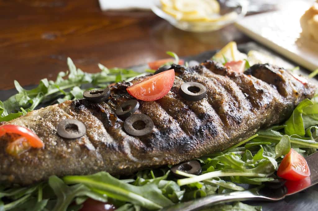 Le poisson apporte des acides gras oméga-3. © aytalina, Pixabay, CC0